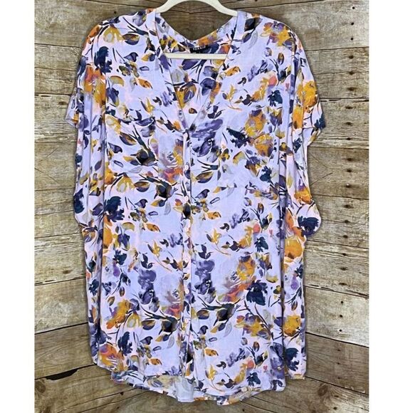 TORRID FLORAL BUTTON FRONT CASUAL BLOUSE SIZE 4 (4X) COOL COMFORTABLE  CUTE - Picture 1 of 4